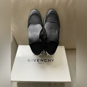 Givenchy Active Runner Black/White E41 (US8)Men